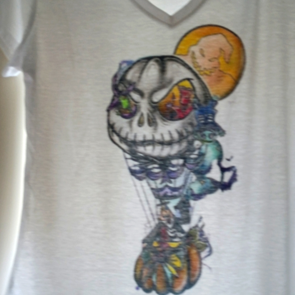 Med v neck woman's shirt short sleeve